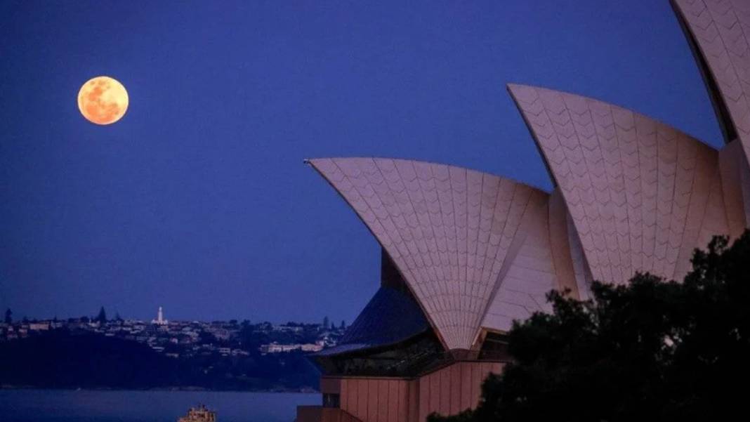 2023'ün son Süper Ay'ı gerçekleşti: İşte görüntülenen o manzaralar... 3